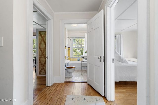 39 Fifth Avenue, Saratoga Springs, NY 12866