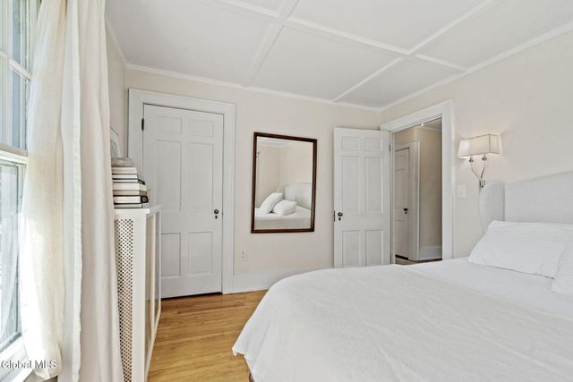 39 Fifth Avenue, Saratoga Springs, NY 12866