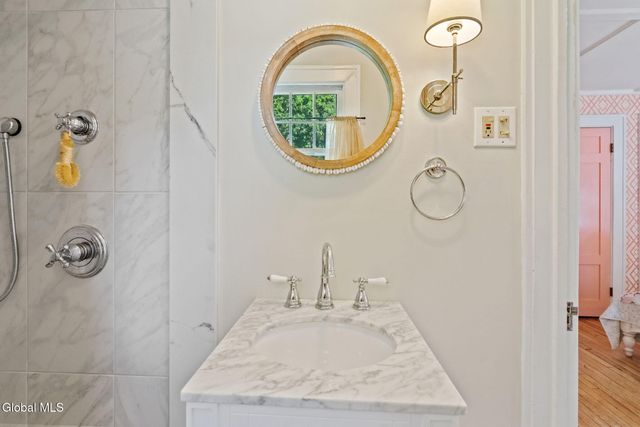 39 Fifth Avenue, Saratoga Springs, NY 12866