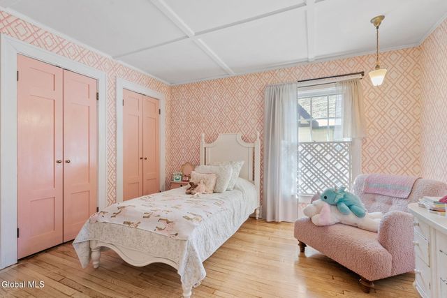 39 Fifth Avenue, Saratoga Springs, NY 12866