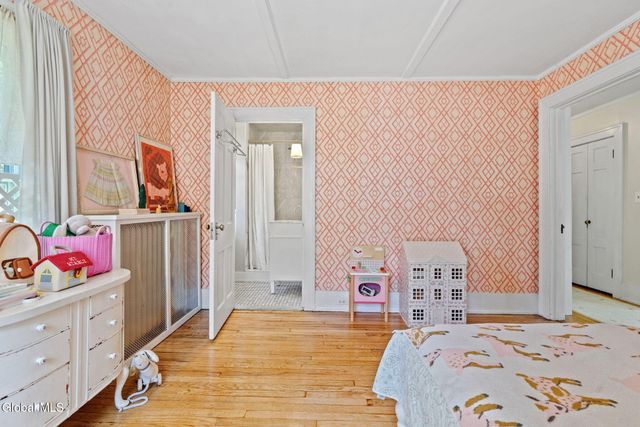 39 Fifth Avenue, Saratoga Springs, NY 12866