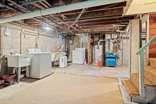 39 Fifth Avenue, Saratoga Springs, NY 12866