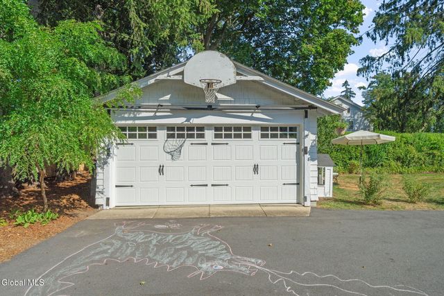 39 Fifth Avenue, Saratoga Springs, NY 12866