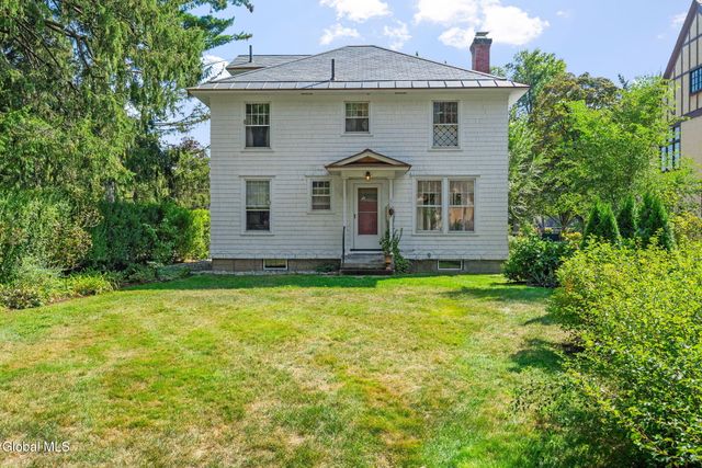 39 Fifth Avenue, Saratoga Springs, NY 12866