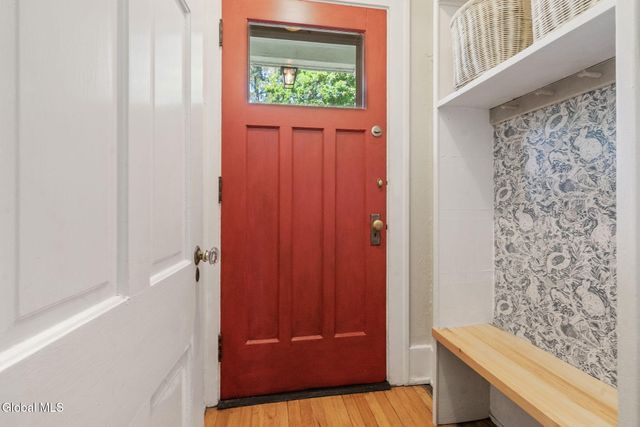 39 Fifth Avenue, Saratoga Springs, NY 12866