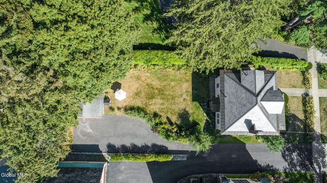 39 Fifth Avenue, Saratoga Springs, NY 12866