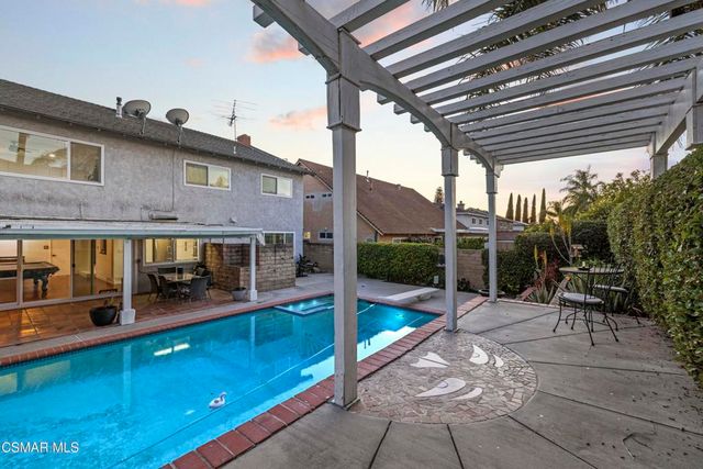 2371 Larch Street, Simi Valley, CA 93065