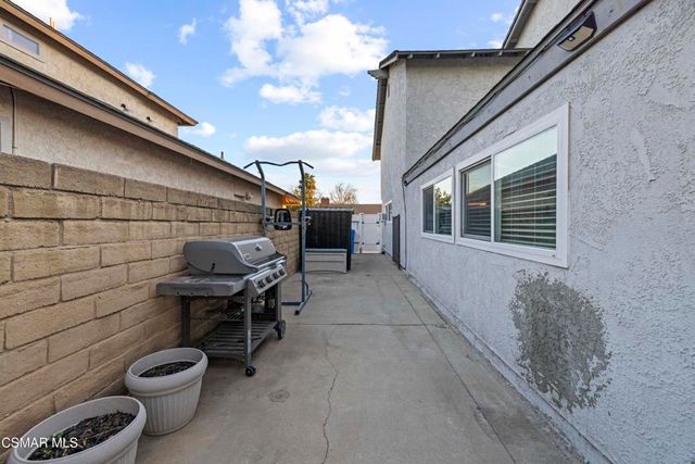 2371 Larch Street, Simi Valley, CA 93065