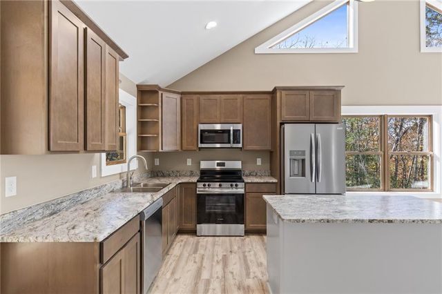 1054 Lakeland Drive, Ellijay, GA 30540