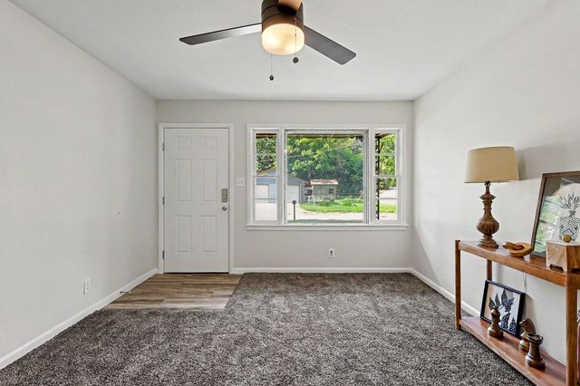 617 W 4th, Haysville, KS 67060