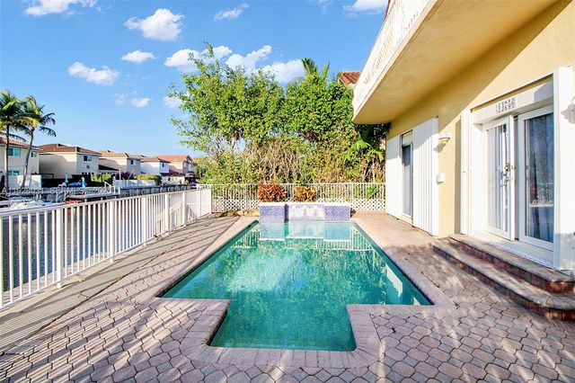 14756 SW 132nd Ave, Miami, FL 33186