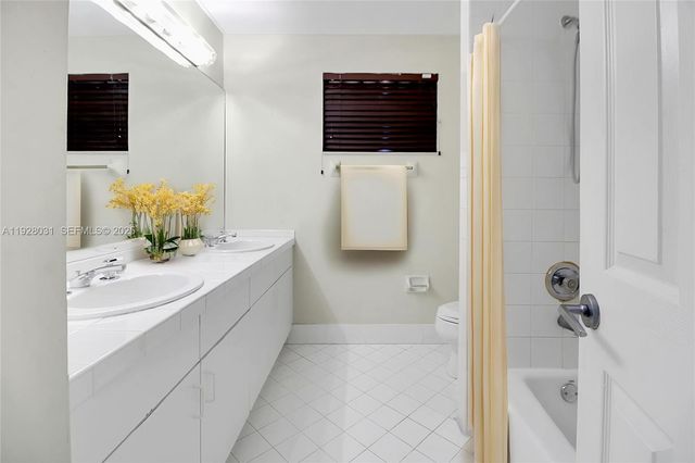 14756 SW 132nd Ave, Miami, FL 33186