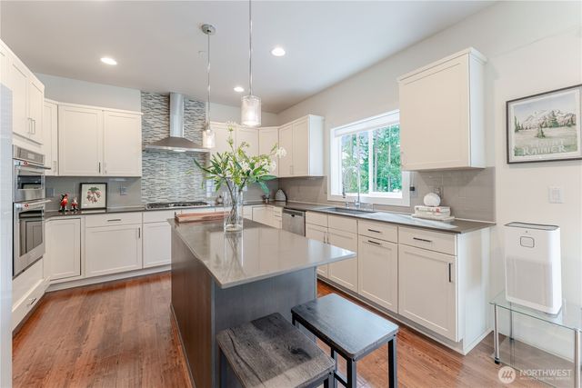 825 206th Avenue NE, Sammamish, WA 98074
