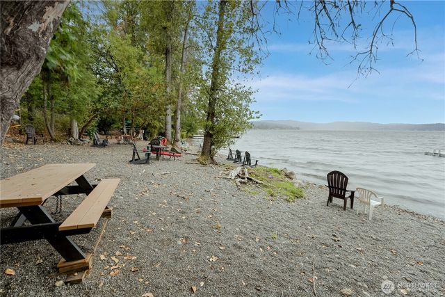 825 206th Avenue NE, Sammamish, WA 98074