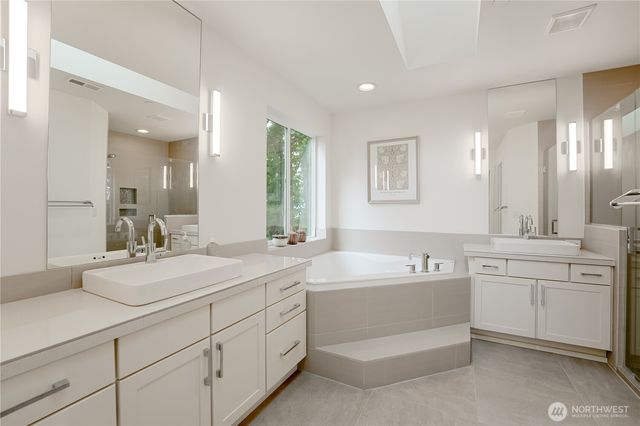 825 206th Avenue NE, Sammamish, WA 98074