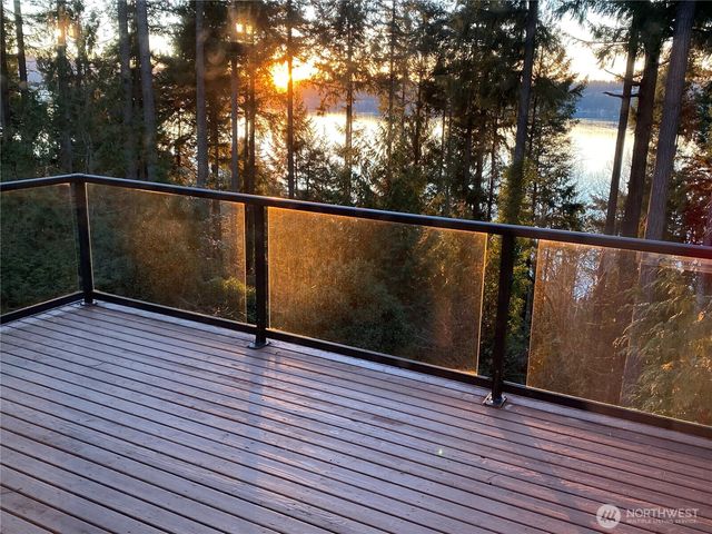 825 206th Avenue NE, Sammamish, WA 98074