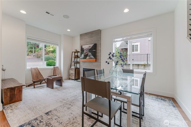 825 206th Avenue NE, Sammamish, WA 98074