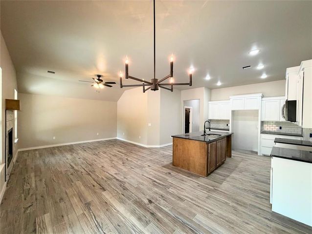 2205 Winter Ridge Road, Blanchard, OK 73010