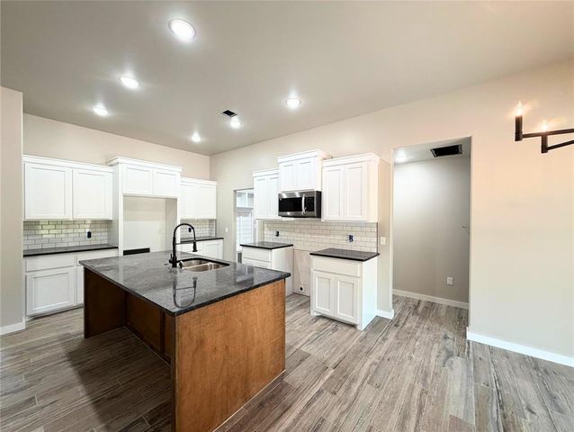 2205 Winter Ridge Road, Blanchard, OK 73010