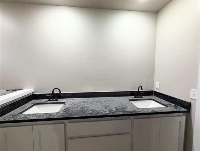 2205 Winter Ridge Road, Blanchard, OK 73010