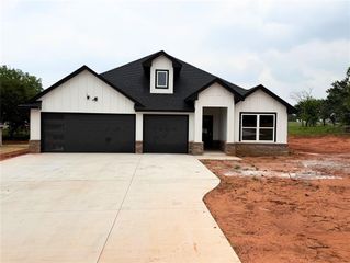 2205 Winter Ridge Road, Blanchard, OK 73010