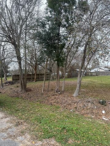 914 Chestnut Street, La Marque, TX 77568