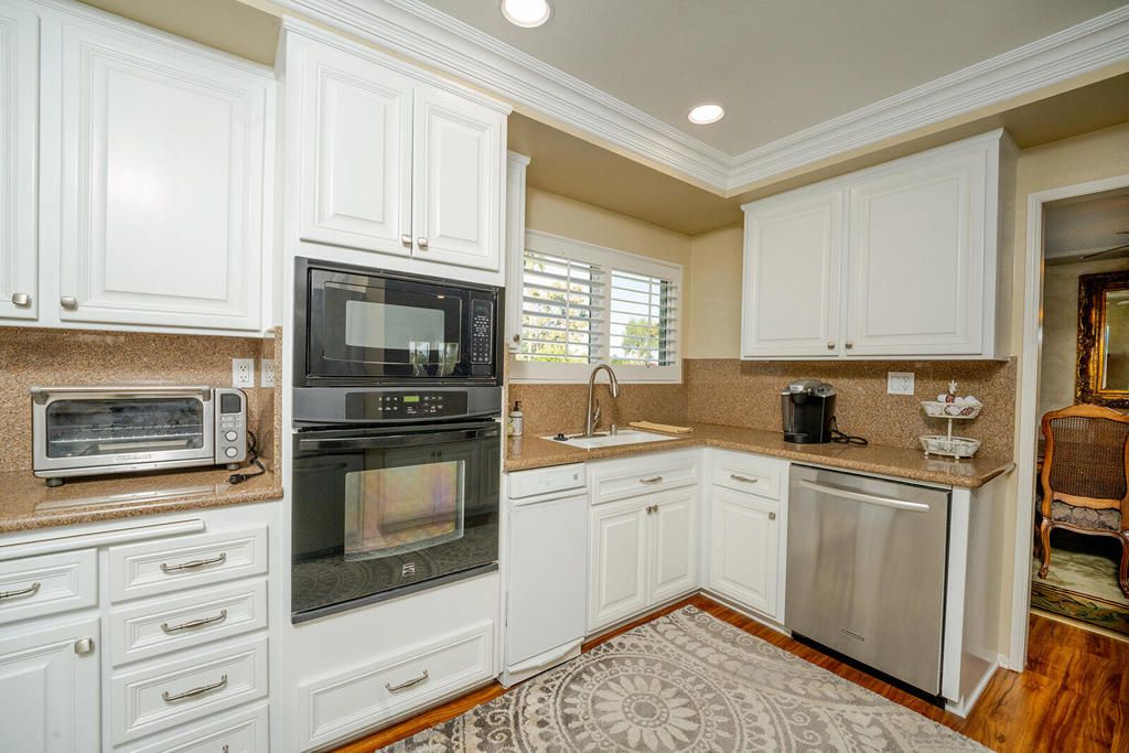 Image 17 of property listing at 39390 Tandika Trail S, Palm Desert, CA 92211