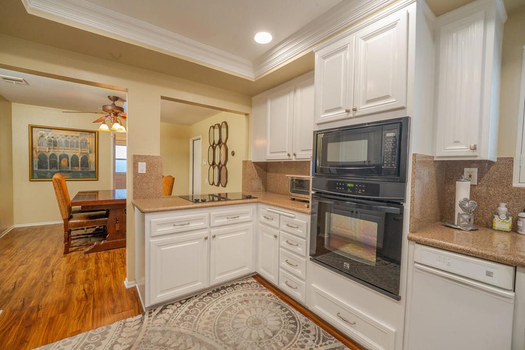 Image 18 of property listing at 39390 Tandika Trail S, Palm Desert, CA 92211