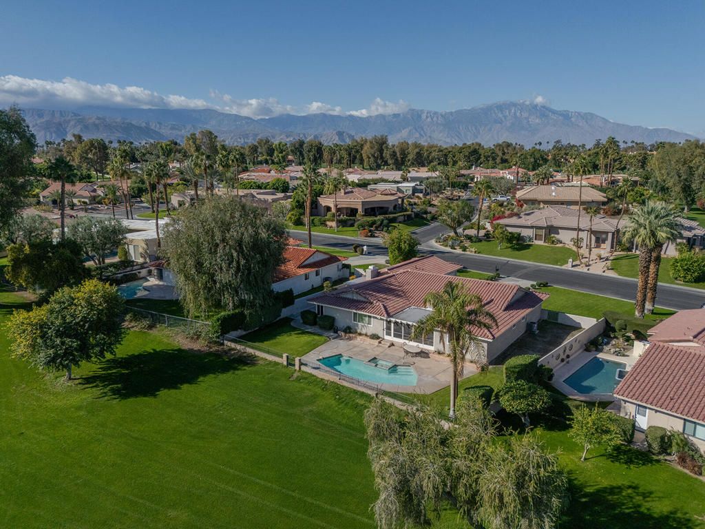 Image 2 of property listing at 39390 Tandika Trail S, Palm Desert, CA 92211