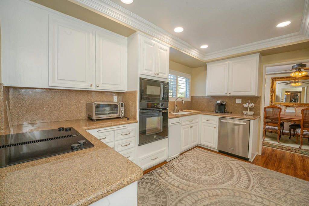 Image 20 of property listing at 39390 Tandika Trail S, Palm Desert, CA 92211