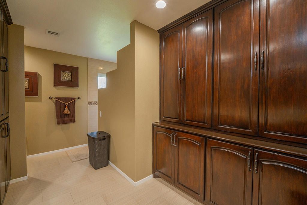 Image 28 of property listing at 39390 Tandika Trail S, Palm Desert, CA 92211