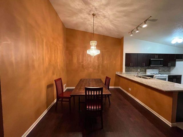 1751 Ranchview Drive, Naperville, IL 60565