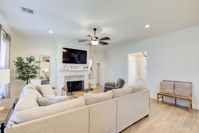 55 High Water Drive, Benton, LA 71006