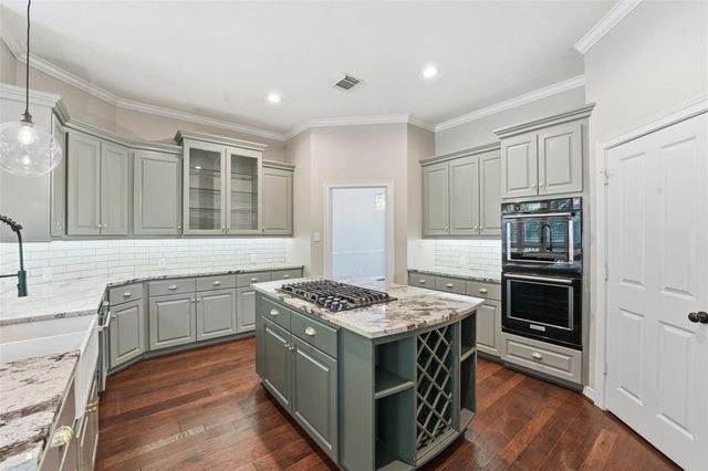 26 Pleasure Cove Drive, Spring, TX 77381