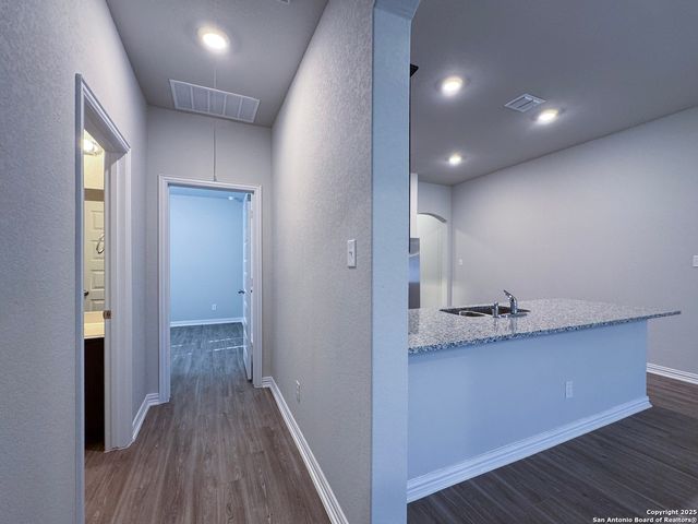 9306 Frio Lndg Unit 2, Converse, TX 78109