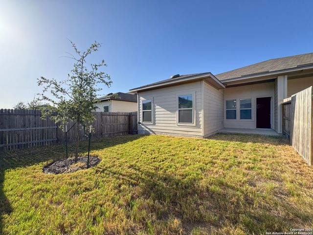 9306 Frio Lndg Unit 2, Converse, TX 78109