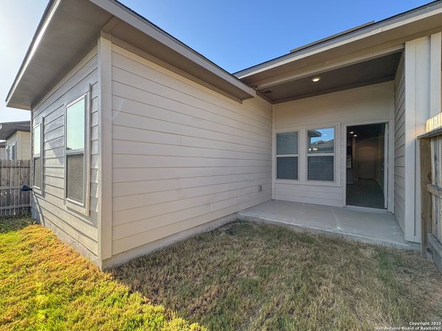 9306 Frio Lndg Unit 2, Converse, TX 78109