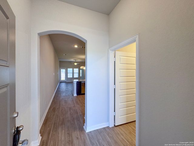 9306 Frio Lndg Unit 2, Converse, TX 78109