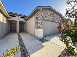 9306 Frio Lndg Unit 2, Converse, TX 78109