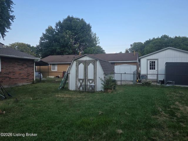 5118 Rosette Blvd, Louisville, KY 40218