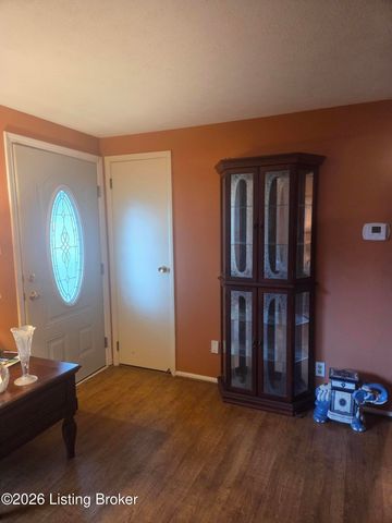 5118 Rosette Blvd, Louisville, KY 40218