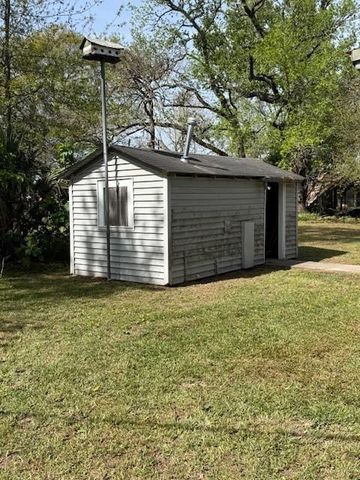 411 Sherwood Street E, Cleveland, TX 77327