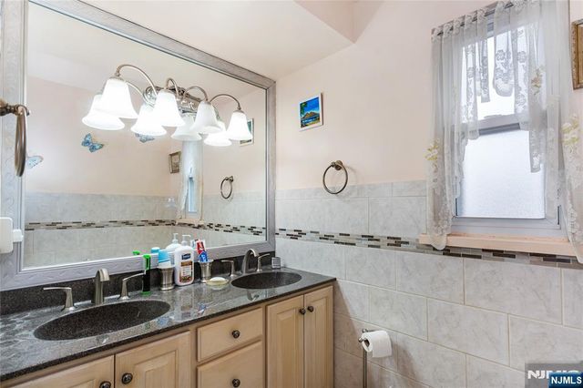 431 Blanchard Terrace, Hackensack, NJ 07601