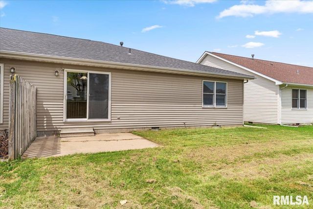 2418 Neil Street, Springfield, IL 62707