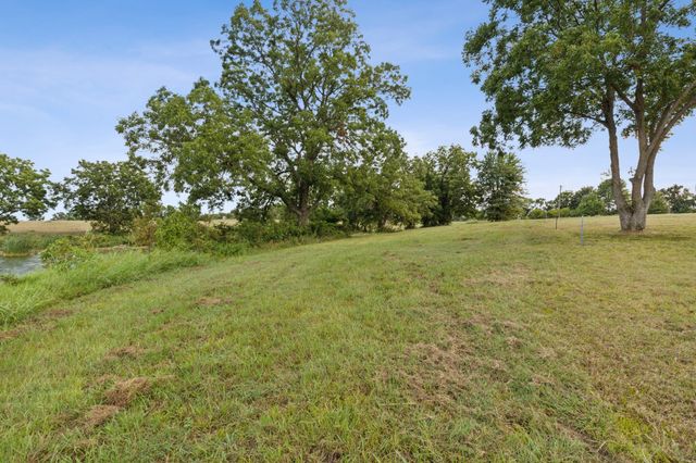 L 4 SE County Road 3190, Corsicana, TX 75109