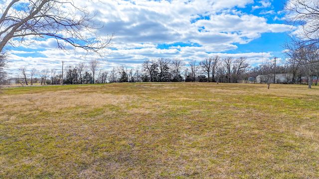 L 4 SE County Road 3190, Corsicana, TX 75109