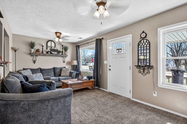 3001 W Mount Vernon Street, Springfield, MO 65802