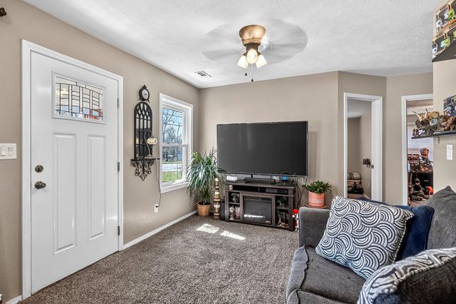 3001 W Mount Vernon Street, Springfield, MO 65802