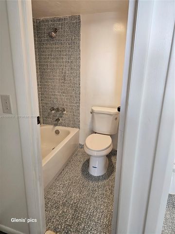 20500 W Country Club Dr 716, Aventura, FL 33180