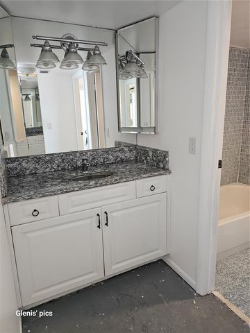 20500 W Country Club Dr 716, Aventura, FL 33180